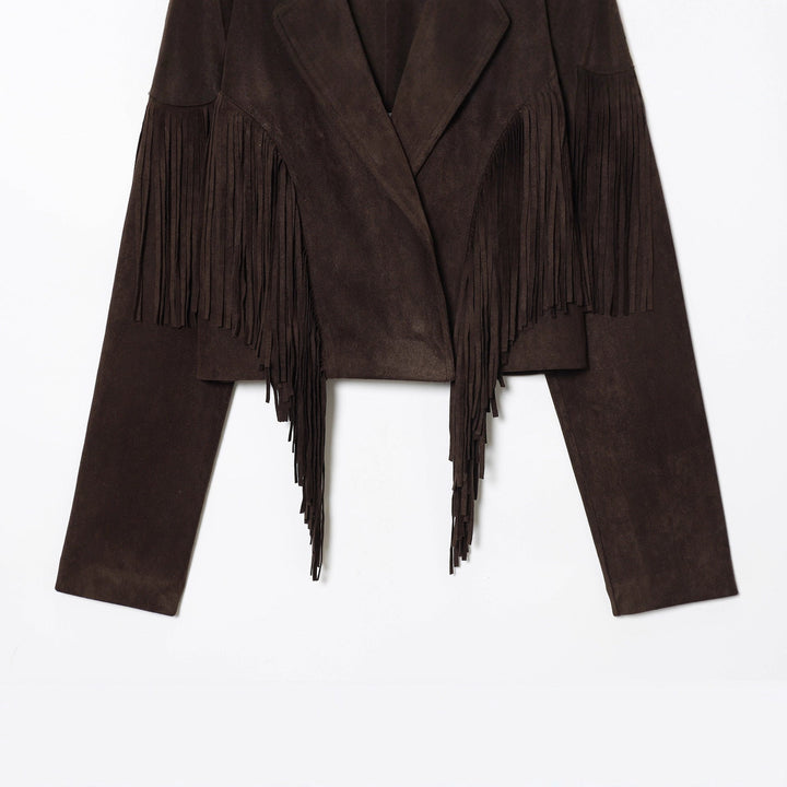 Dam kort mockajacka med lapel krage, boxy cropped skärning, och decorative fringes