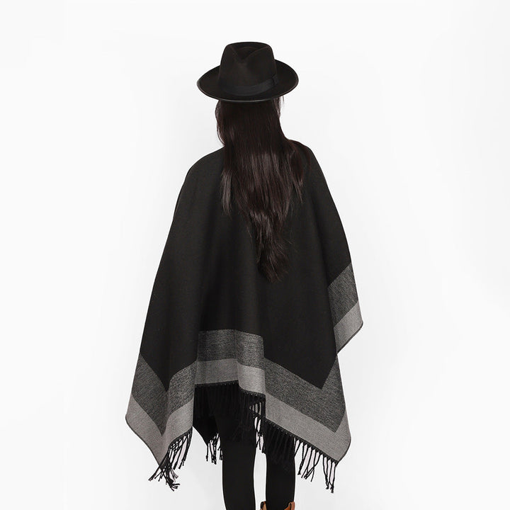 Dam Rectangular ullblandning poncho Wrap med öppen front och Fine fransfåll