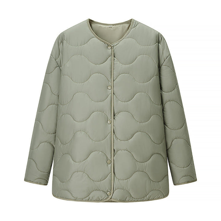 Dam lätt kviltad jacka med round neckline, kviltad waves, och press knappar
