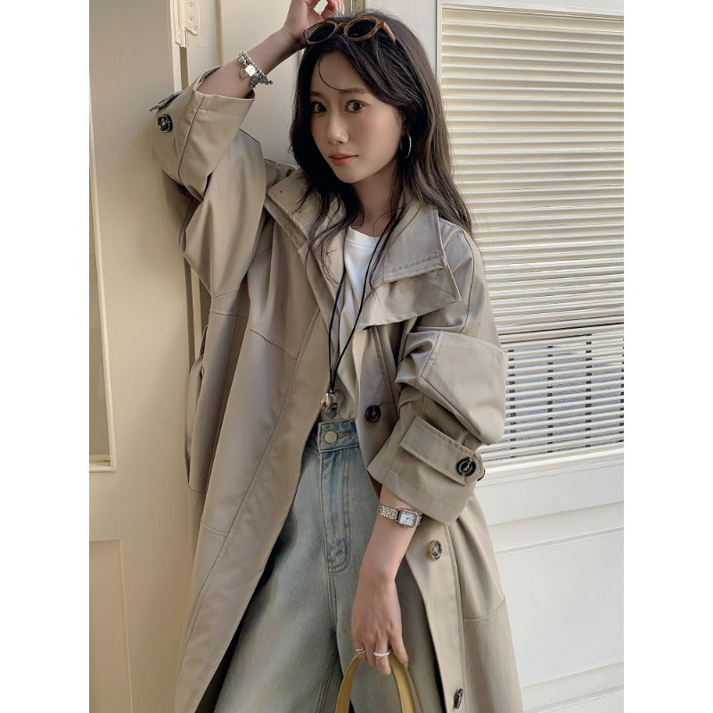 Dam längre lighter trenchcoat in oversize stil med straight skärning och dold knappslå