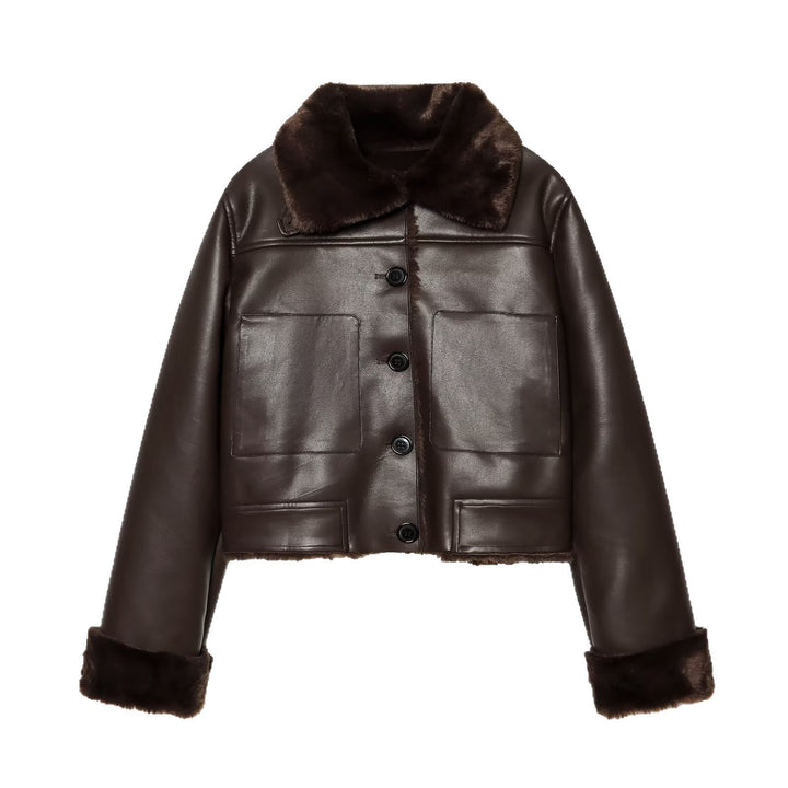 Dam kort jacka in lambskin look med fur krage, utanpåfickor och knappslå