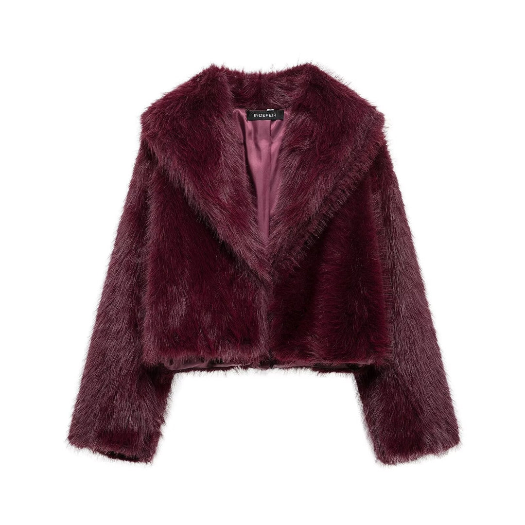 Dam 20+ Kort Faux Fur Jacka med Wide Shawl Krage och Boxig Silhuett