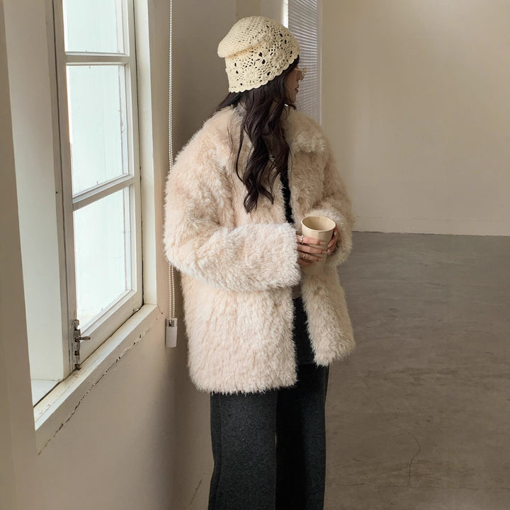 Dam Fluffy teddy kappa gjord Faux Fur med skjortkrage och Boxy silhuett