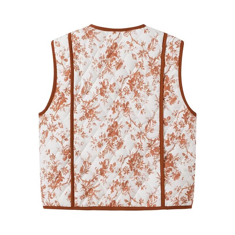 Dam kviltad Gilet in Country House stil med blommig Toile look och fickor