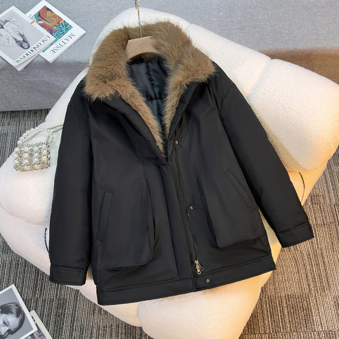 Dam mid-length vindtät vinter parka med detachable fuskpälskrage, vadderad inner flap och asymmetrical fåll