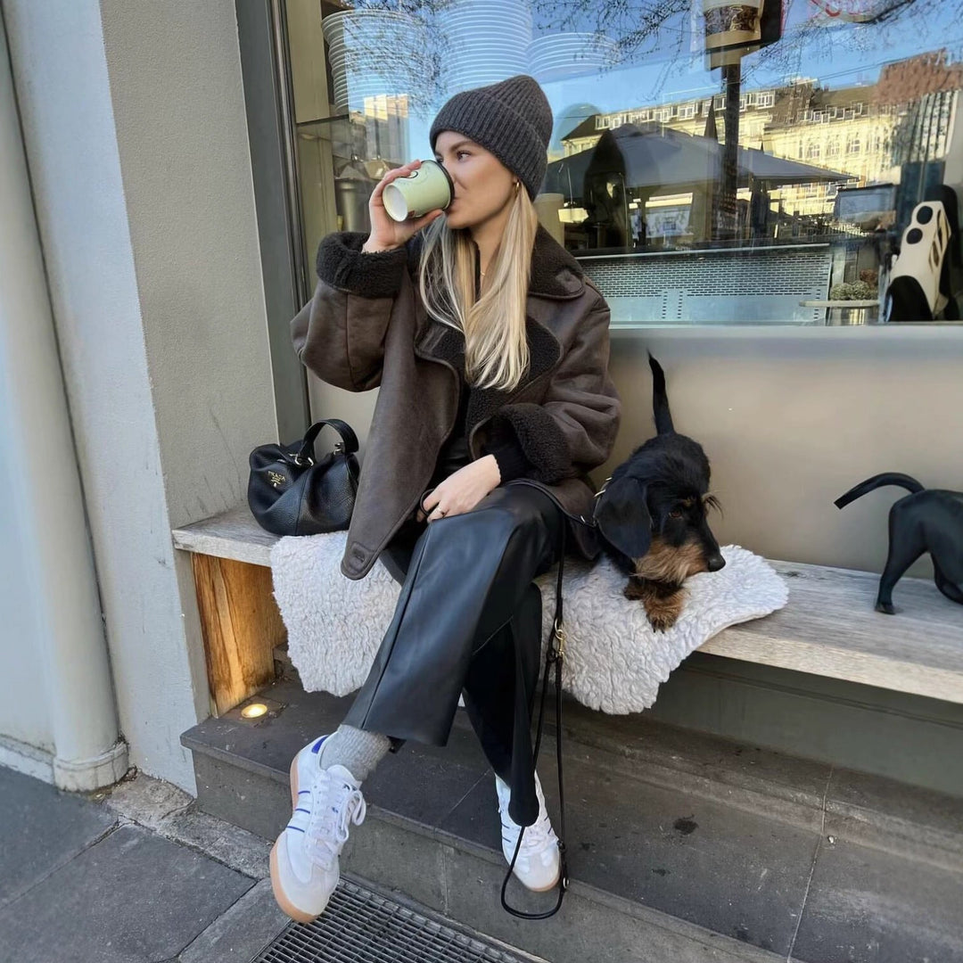 Dam kort jacka in oversize shearling look med slagkrage och fickor