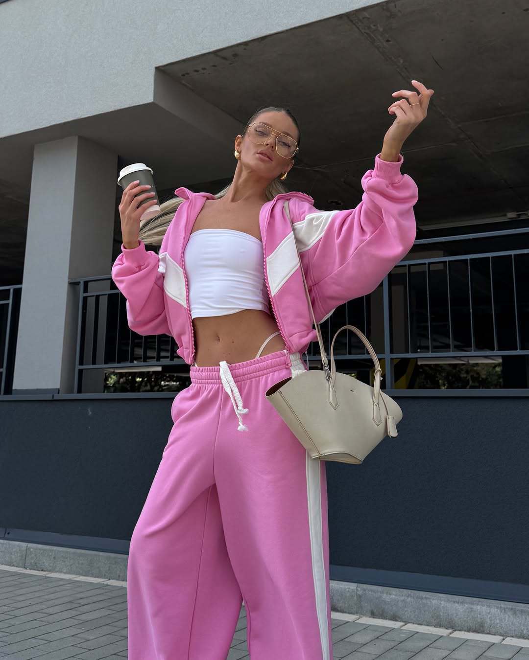 Dam lätt oversized vindjacka med kontrast panels, drawstring fåll, och elastiska muddar