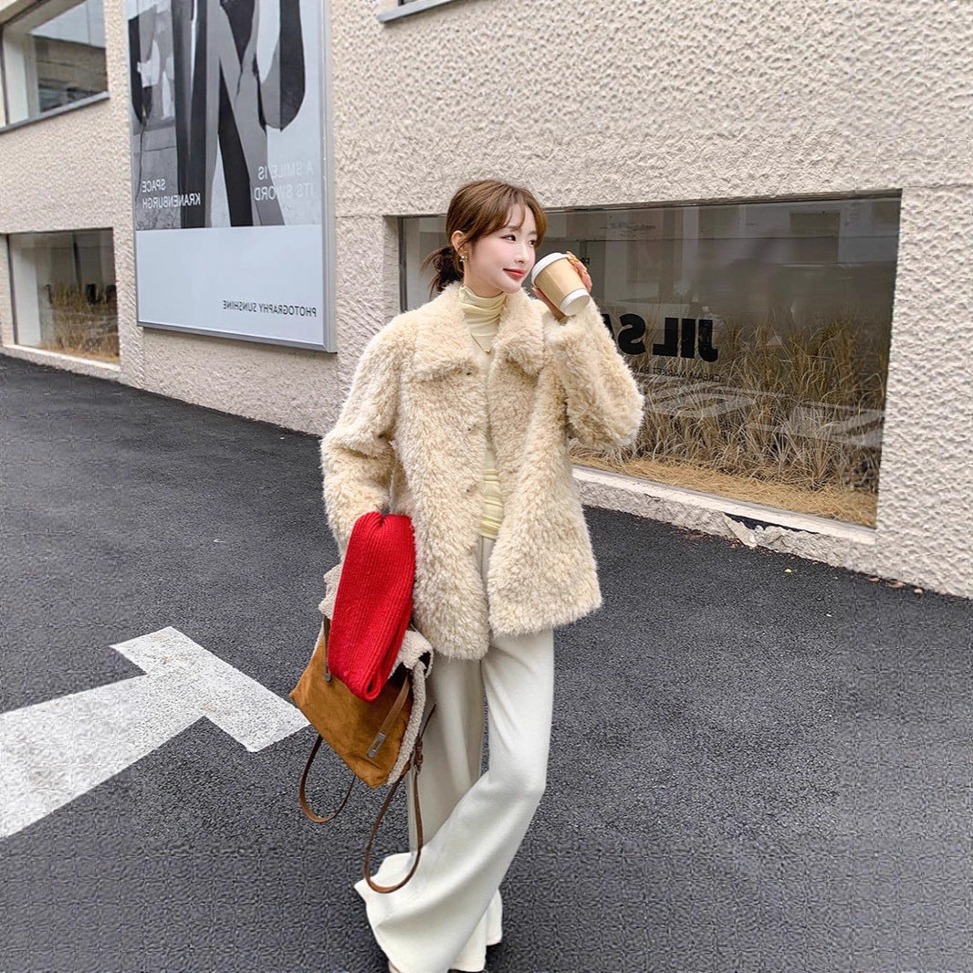 Dam kort teddy kappa med Cozy Faux Fur Texture och klassisk krage