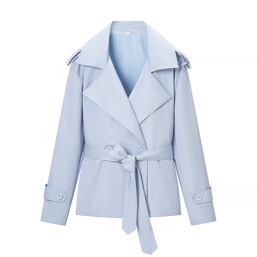Dam skräddad kort trenchcoat med knytband och Epaulettes