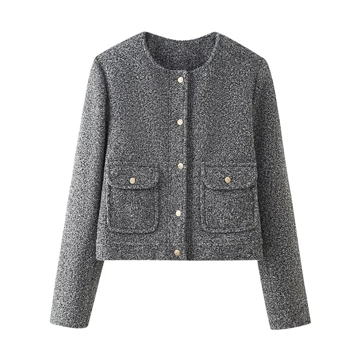Dam kort-skärning bouclé jacka med clean crew neck, patch framfickor, och subtle metal knappar