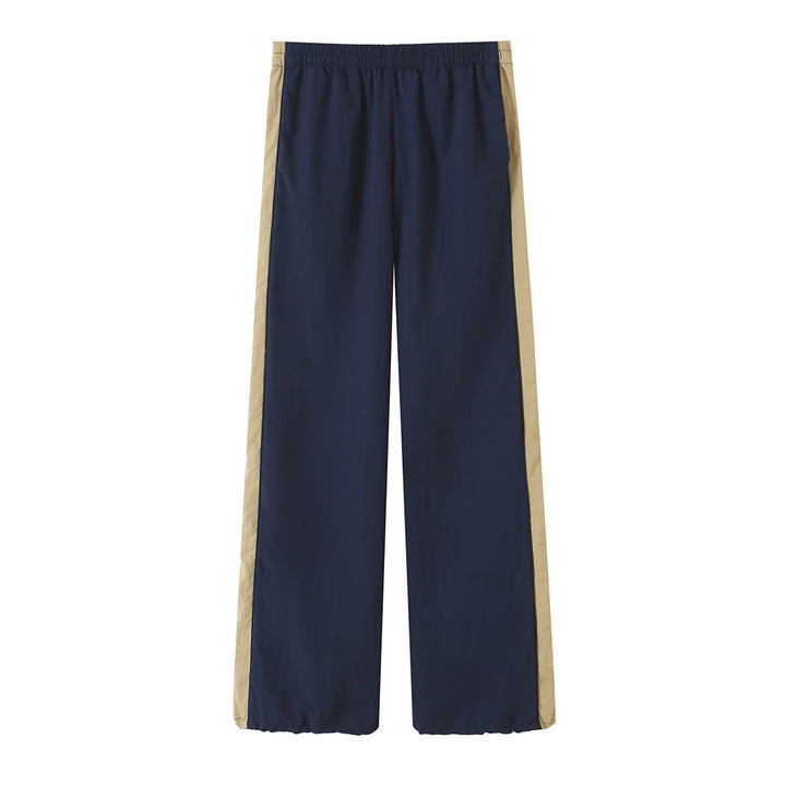 Dam lätt kort Transition jacka med Funnel Neck, kontrast Inserts och dragsko