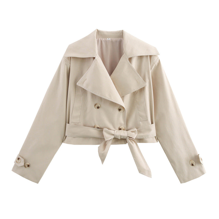 Dam kort waist trenchcoat med double-breasted knäppning, bred sjalkrage, och figure-flattering tie bälte