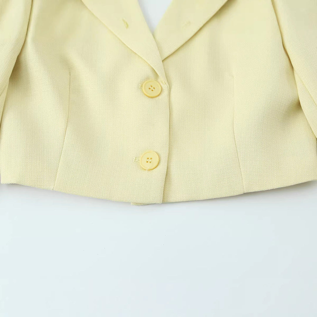 Dam Kort Bouclé Tweed Blazer med Notch Lapel och Two-Knapp Stängning