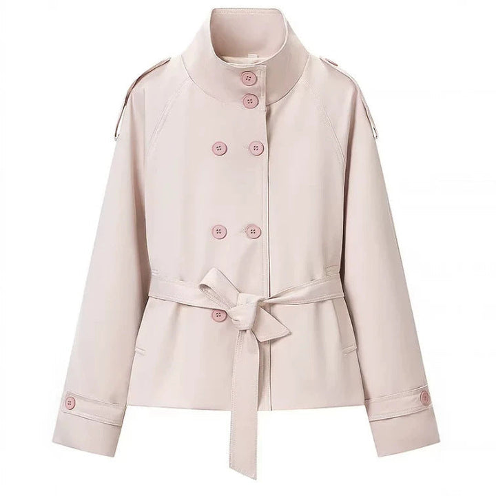 Dam Tailored Kort Trench med Stå Krage, Double-Breasted Knappar och Tie Belt
