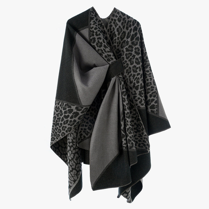 Dam jacquard poncho med leopard mönster och ullblandning wrap