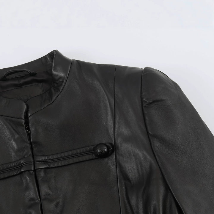 Dam Kort Jacka i Läderlook i Military-Inspired Design med Stå Krage och Dekorativ Knappar