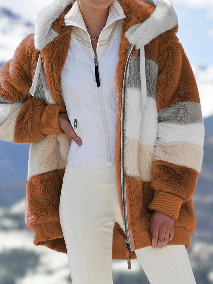 Dam mysig oversized faux pälsjacka med huva, block stripes och ribbstickade muddar