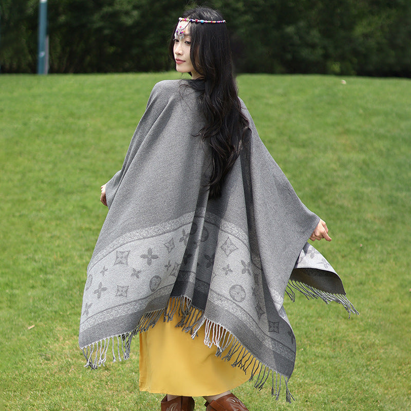 Dam oversized Rectangular poncho tillverkad av ullblandning med Woven Jacquard Border och Fringed fåll