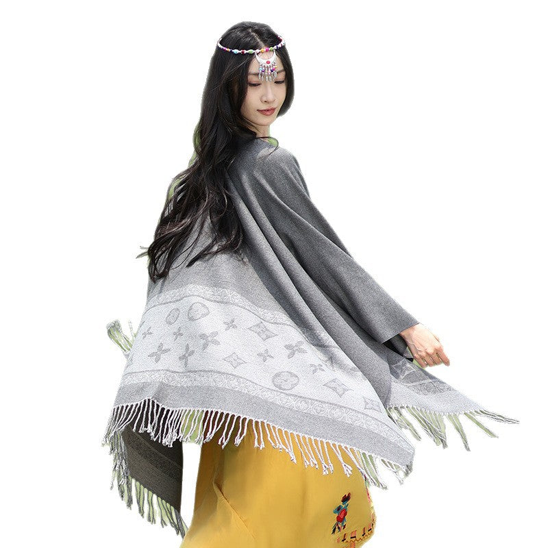 Dam oversized Rectangular poncho tillverkad av ullblandning med Woven Jacquard Border och Fringed fåll