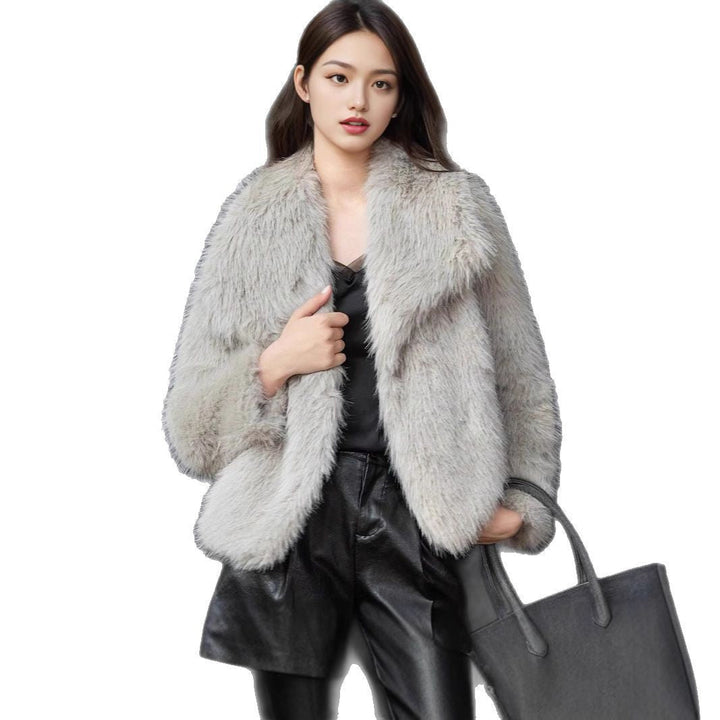 Dam kort Faux Fur jacka med Voluminous Shawl krage