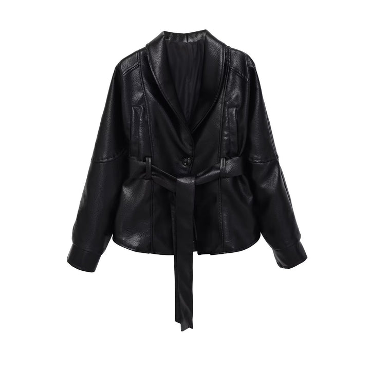 Dam kort jacka gjord vegan läderlook med midjebälte och shawl krage