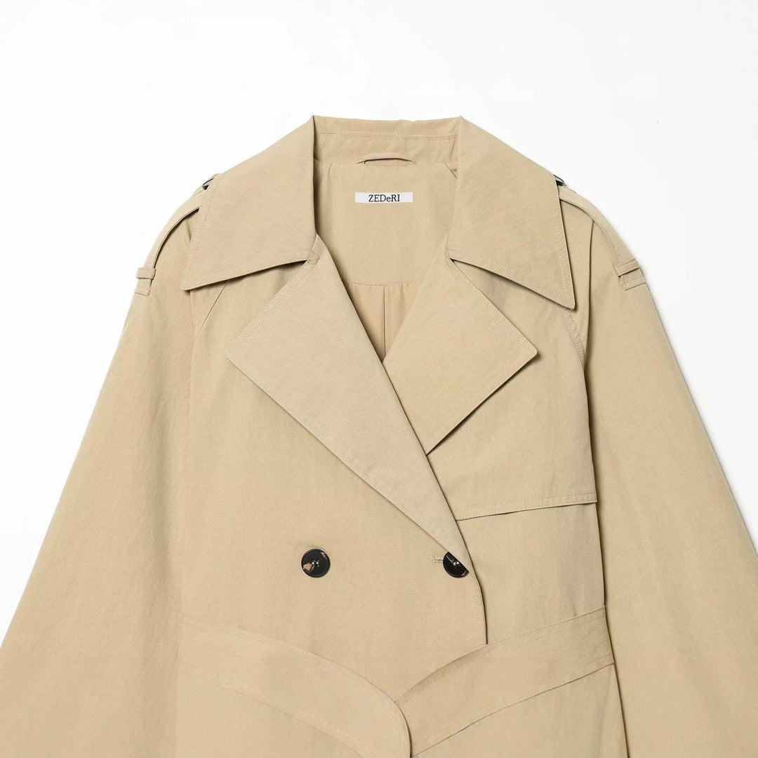 Dam Kort Skärning Trenchcoat med Belted Waist och Double-Breasted