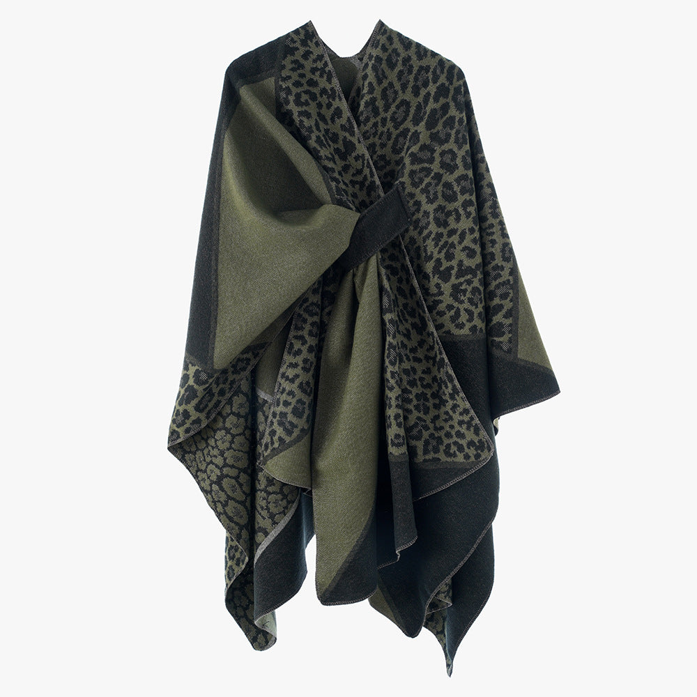 Dam jacquard poncho med leopard mönster och ullblandning wrap