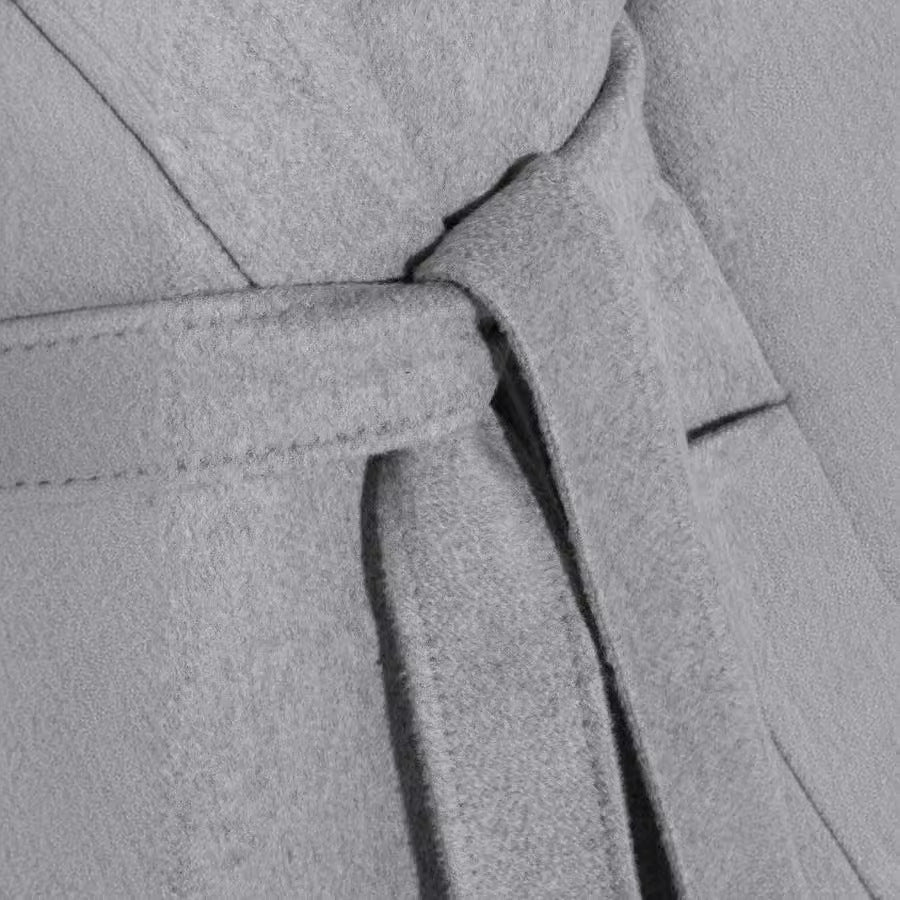Dam Floor-Length Open ullblandning kappa med Relaxed Lapels och Flowing Draping