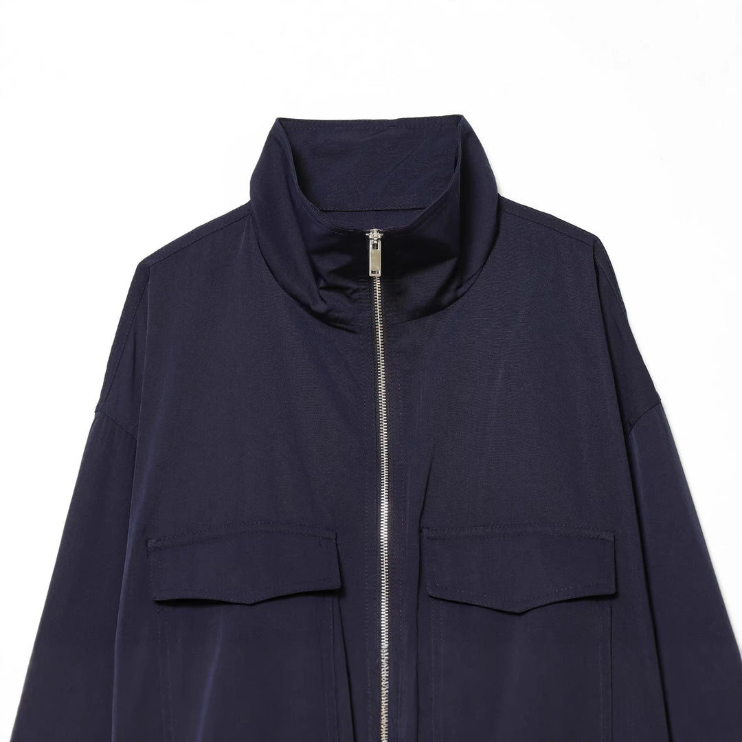 Dam kort utility blousonjacka med standing krage, patch bröstfickor, hel dragkedja, och elastisk fåll