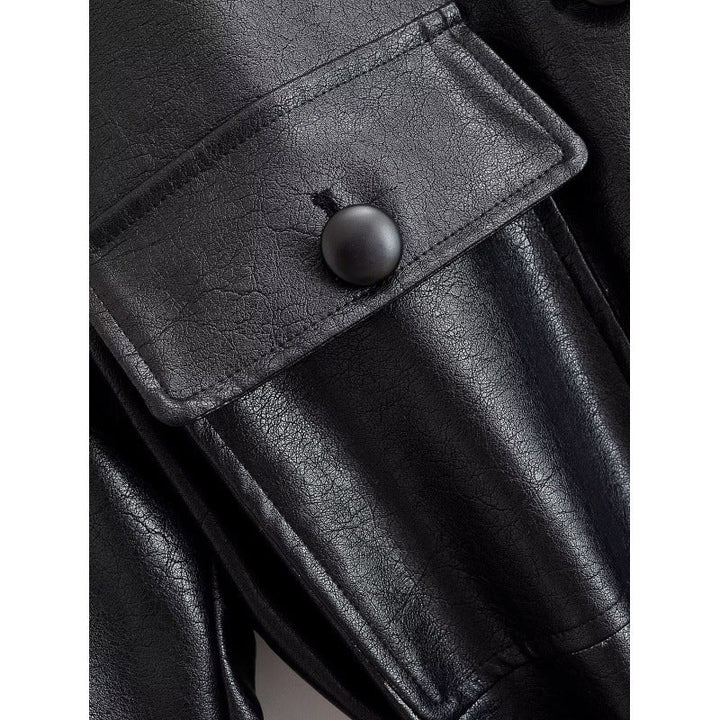 Dam Tailored Utilityjacka Tillverkad av Konstläder med Stå Krage, Patch Chest Fickor och Tie Belt