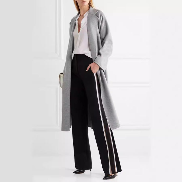 Dam Floor-Length Open ullblandning kappa med Relaxed Lapels och Flowing Draping