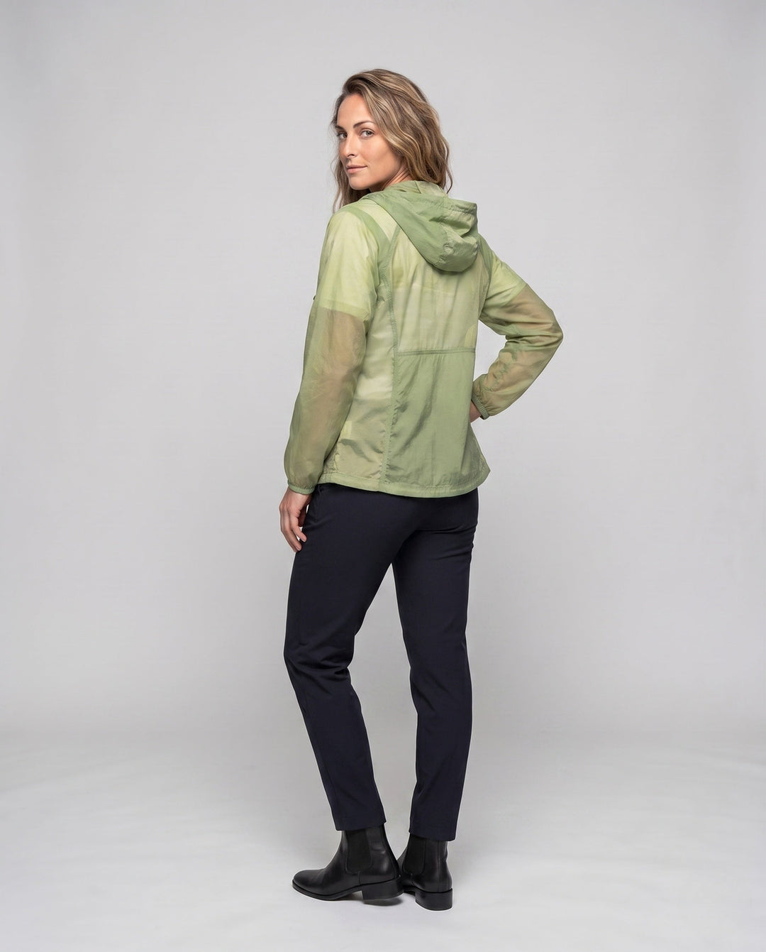 Dam funktionell outdoorjacka med praktisk pocket design