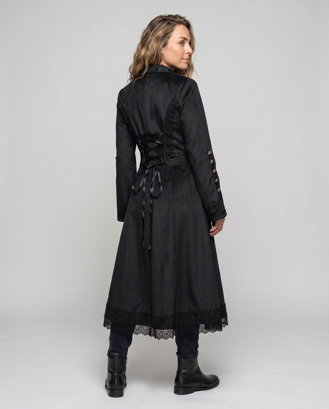 Dam elegant steampunk jacka med spets embellishments och asymmetrical fåll