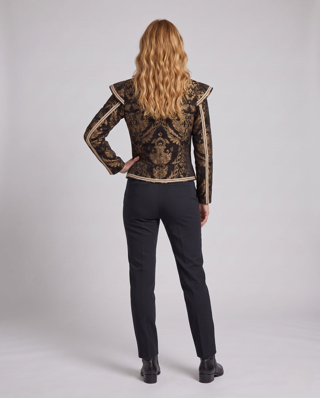 Dam elegant Brocade jacka med Intricate Embellishments