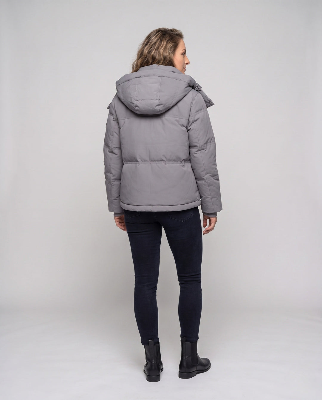 Dam Boxig Vadderad Kort Quiltad Anorak med Ergonomisk Huva Kant och Extra Stora Lock Fickor