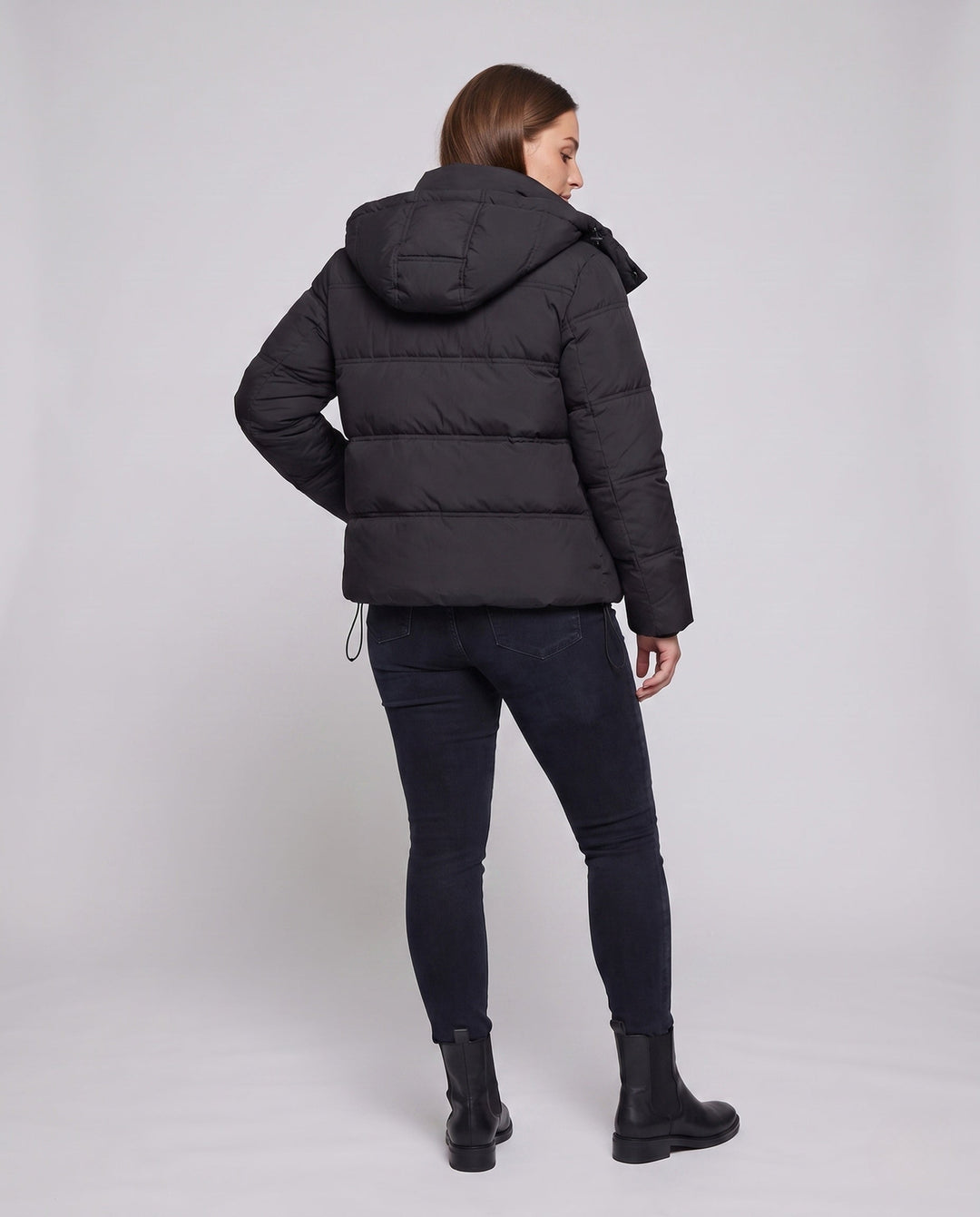 Dam Kort Quiltad Crop Jacka med Avtagbar Huva Kant och Two-Way Dragkedja