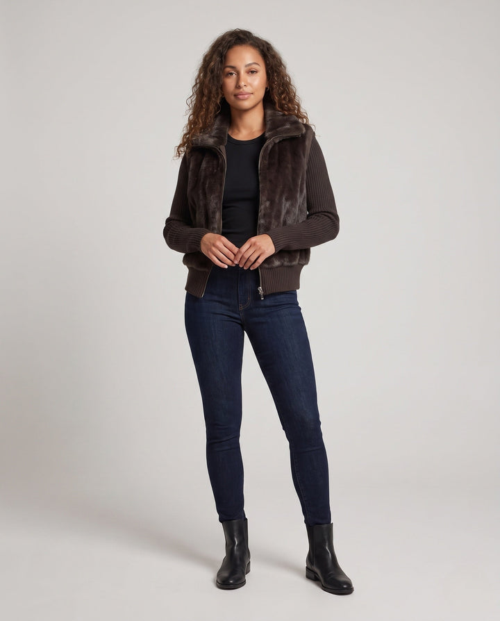 Dam Kort Faux Fur Väst i Layered Look med Ribbed Stickad Nederkant