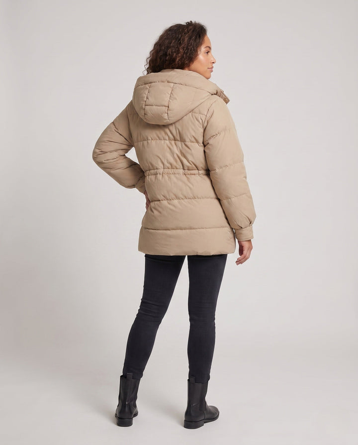Dam Kort Oversize Vinter Parka med Voluminous Termisk Padding, Hög Stå Krage, och Extra Stora Lock Fickor