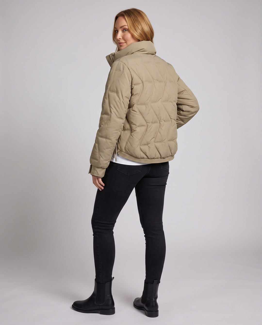 Dam Shorter Ultralight Thermo Boxig Blouse med Ergonomisk Shoulder Passform och Dold Tryckknapp Knäppning