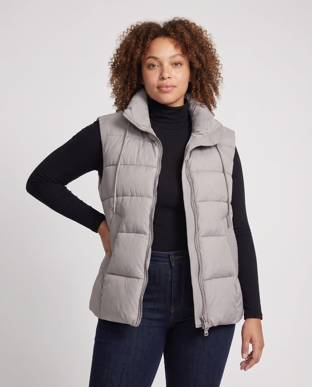 Dam Lätt Vadderad Sleeveless Quiltad Väst med Hög Stå Krage, Two-Way Dragkedja och Justerbar Drawstring Nederkant.