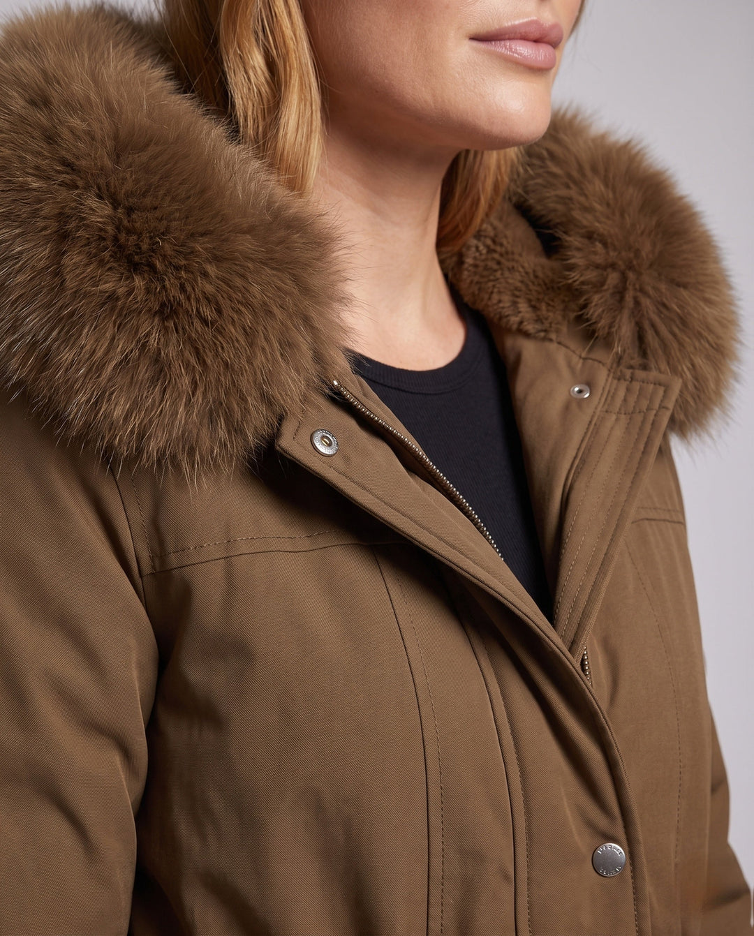 Dam Modern Utility Parka med Extra Stora Krage i Fur Look och Funktionell Flerfärgad-Fickor