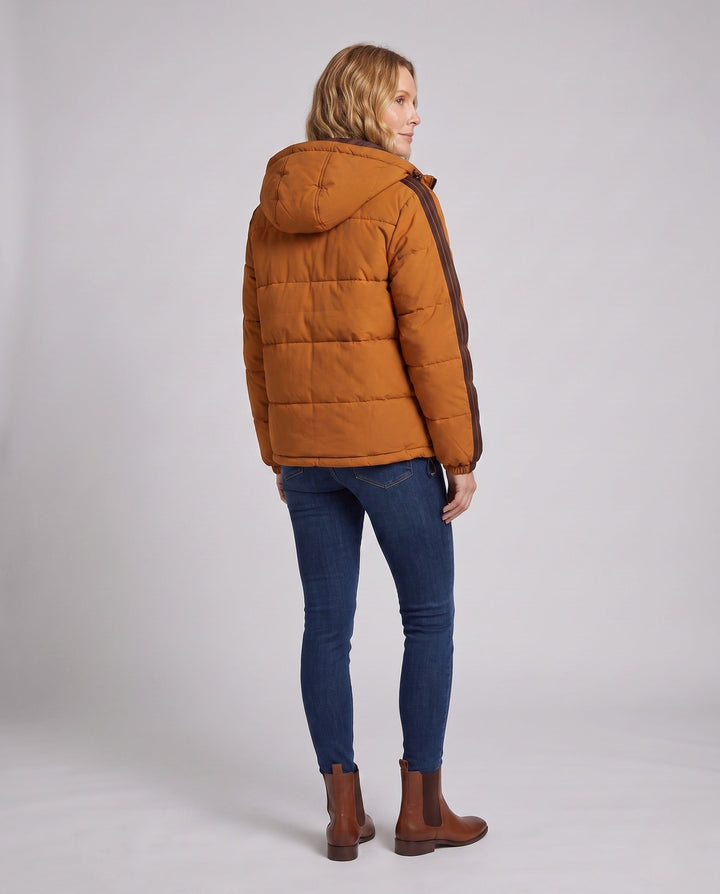 Dam urban quiltad parka med high ståkrage, huva och sportig stripes