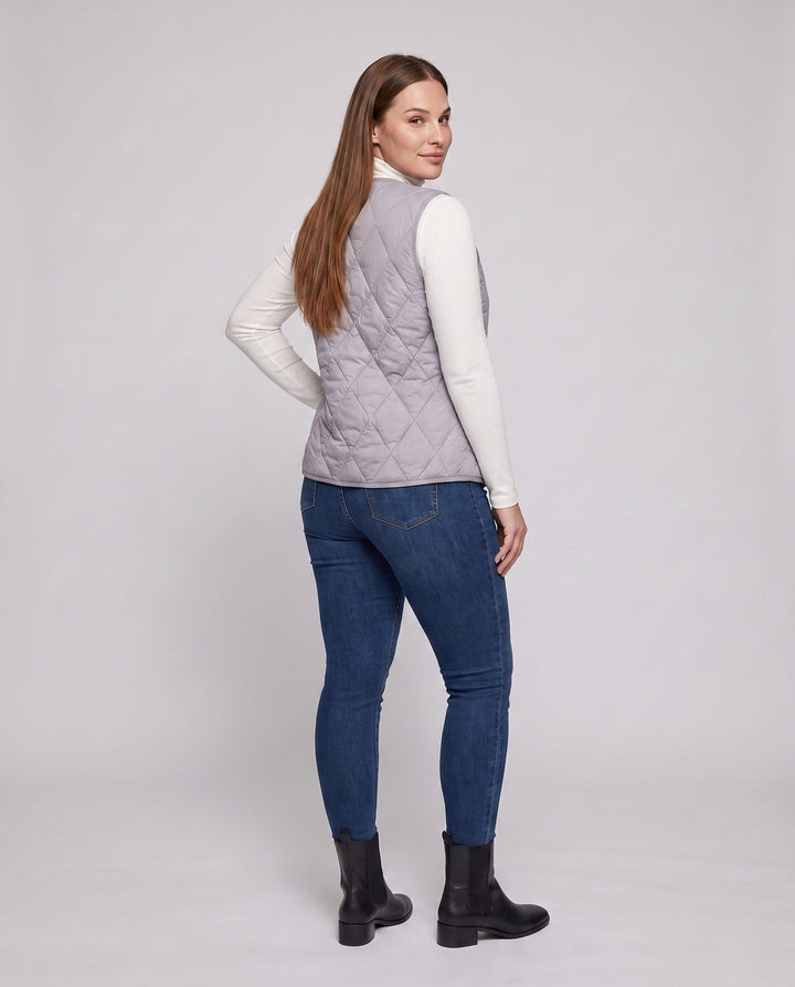 Dam Lightly Quiltad Transitional Väst med Tryckknapp Knapp Stängning