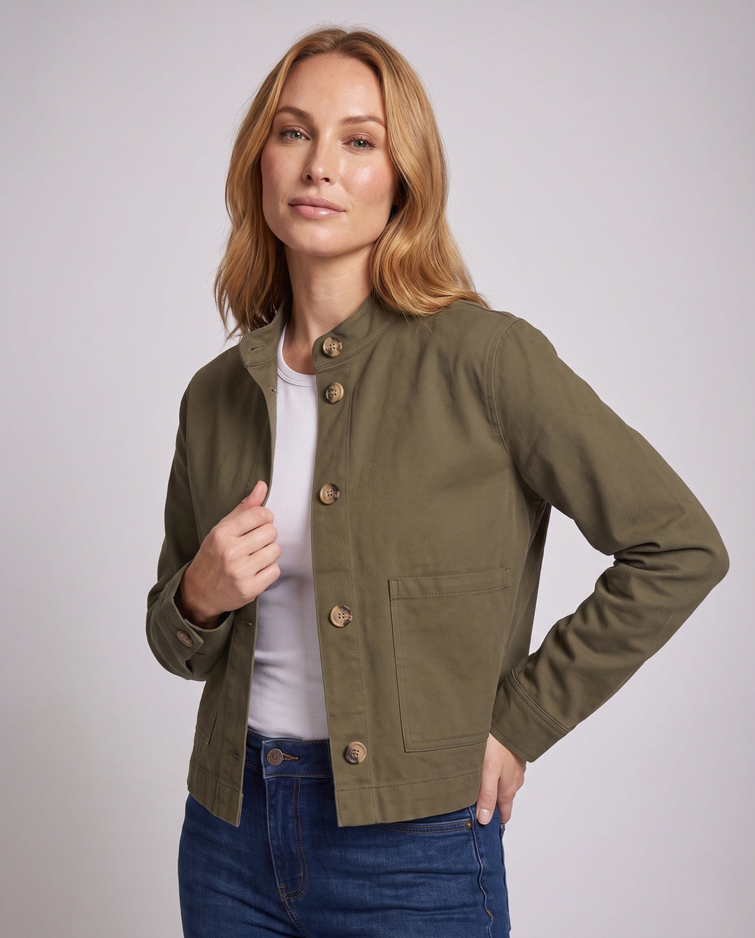Dam kort Boxy denimjacka med Round Neck och utanpåfickor