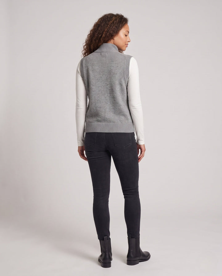 Dam ärmlös structured knit väst med hög ribbed krage, dold knappslå och inset fickor