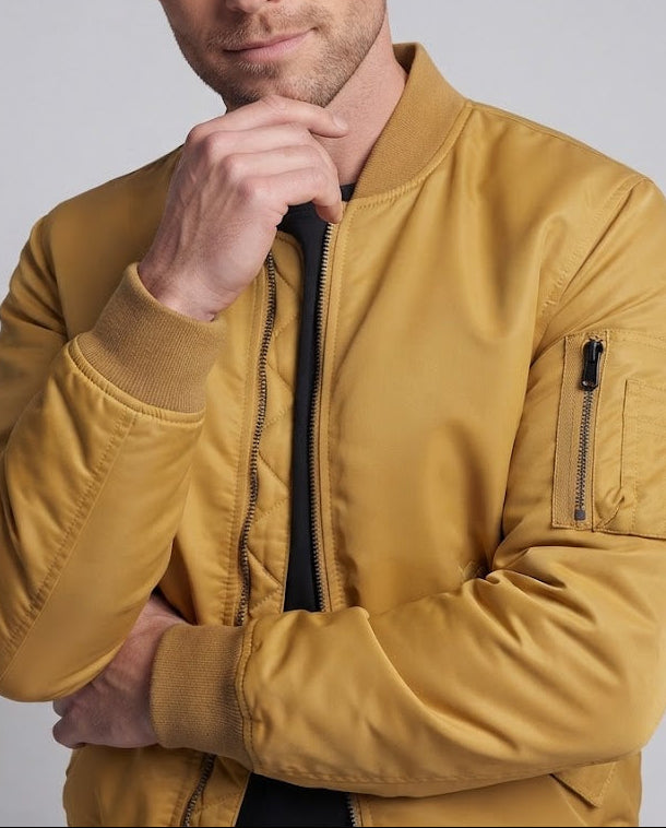 Herr nylon bomberjacka i aviator stil med quiltad termo foder och ärm funktion ficka