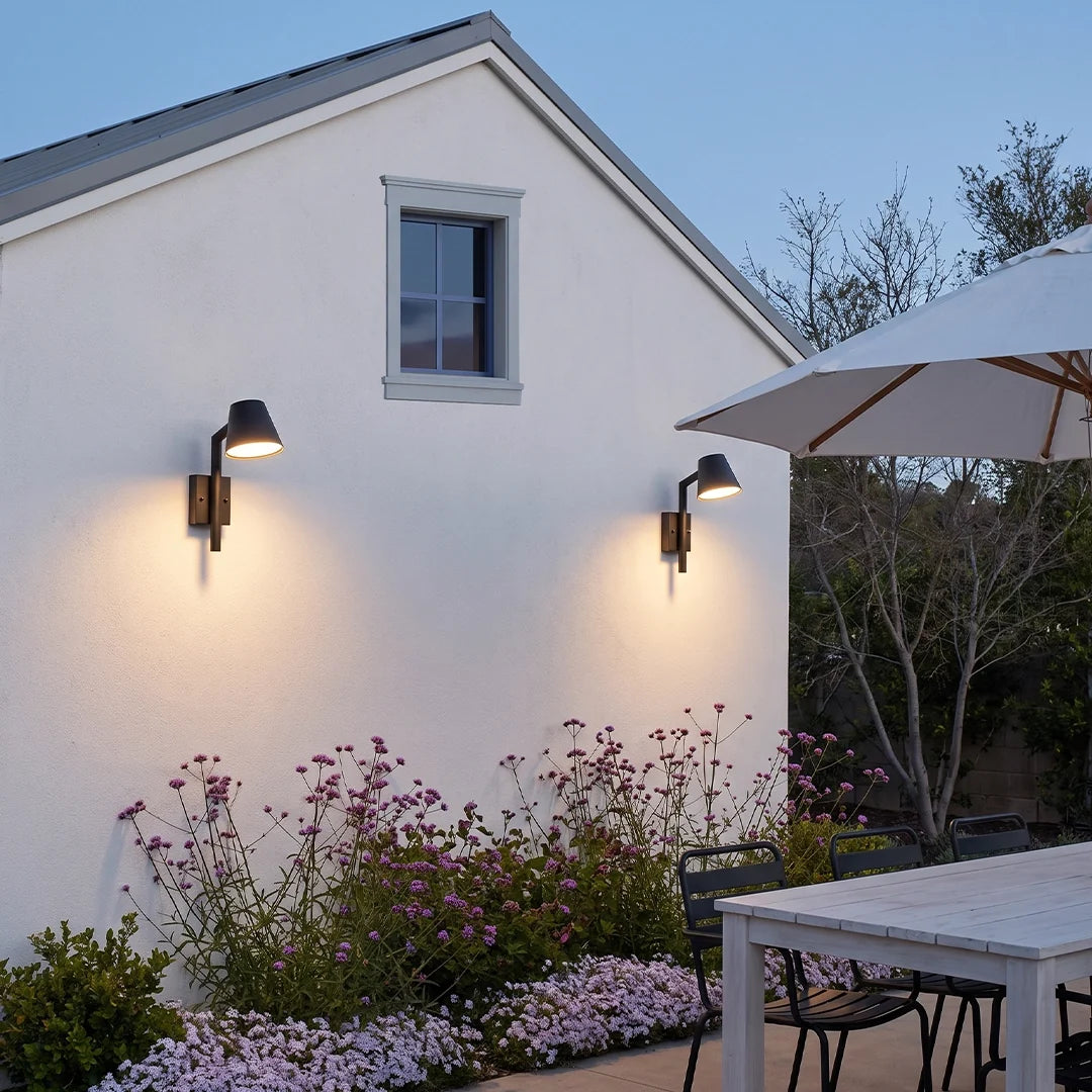 Svart Kegel Vägglampa Modern LED Utomhus Metallbelysning